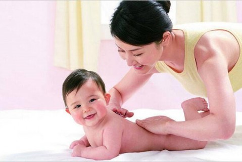 福州代生宝宝长牙了就断奶了吗 喂奶的六大误区妈妈千万要避开